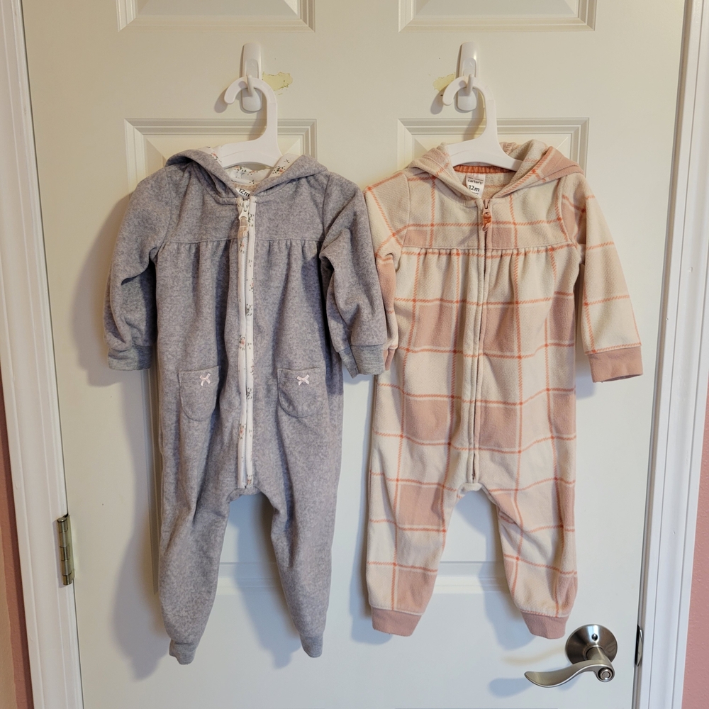 Carter's Gray and Cream Hooded Set (2)